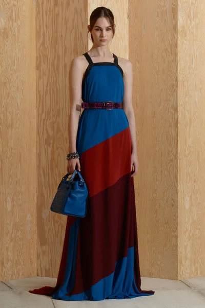Look 16